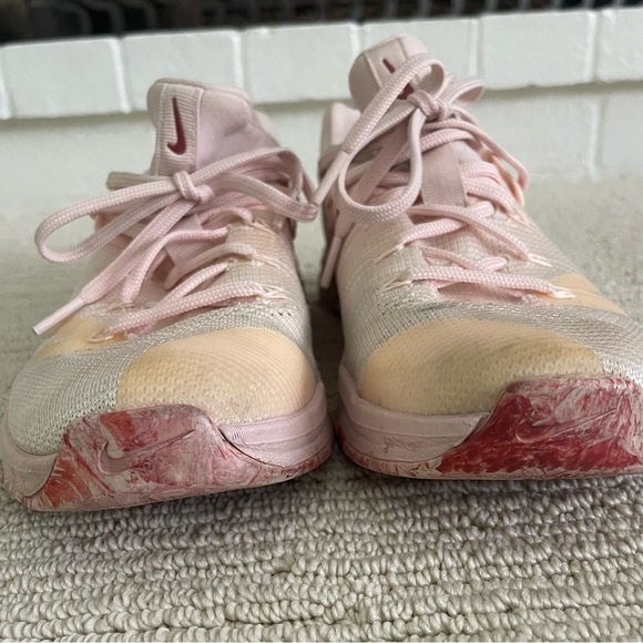 Nike Metcon women’s shoes. Size 10. GUC. Comfortable- perfect for the gym! Cute - Picture 5 of 7